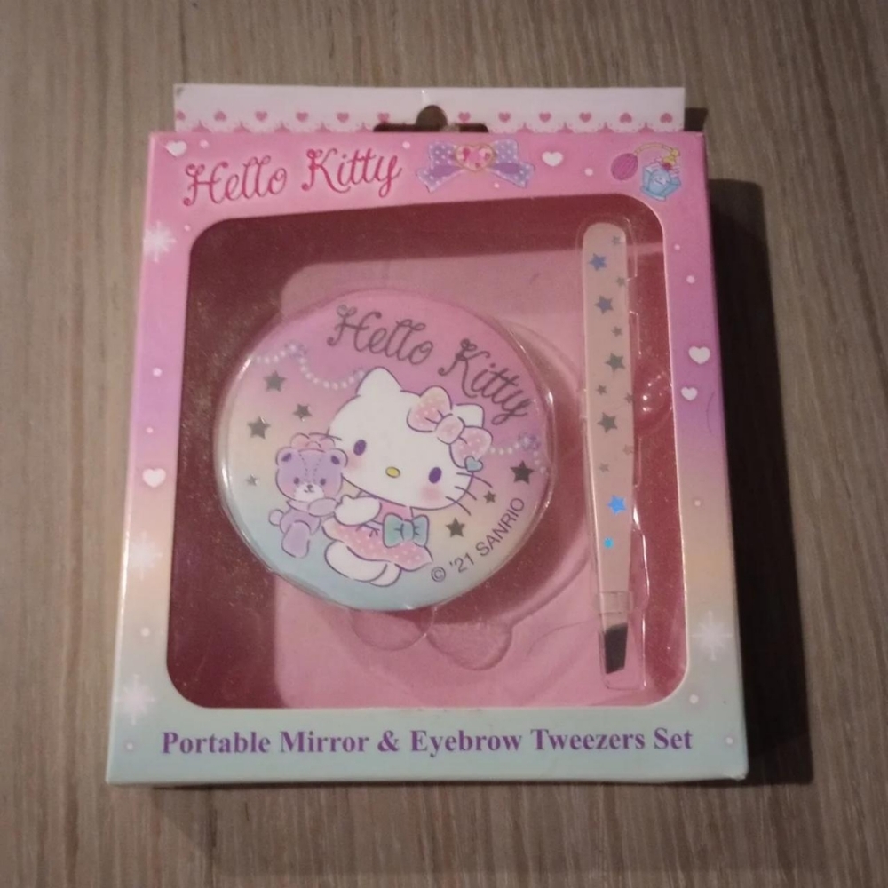 ๐ Hello Kitty Bundle ๐ - Picture 3 of 9